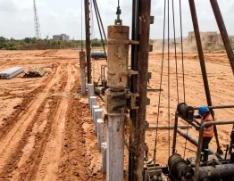 Pemancangan Mini Pile dengan Drop Hammer